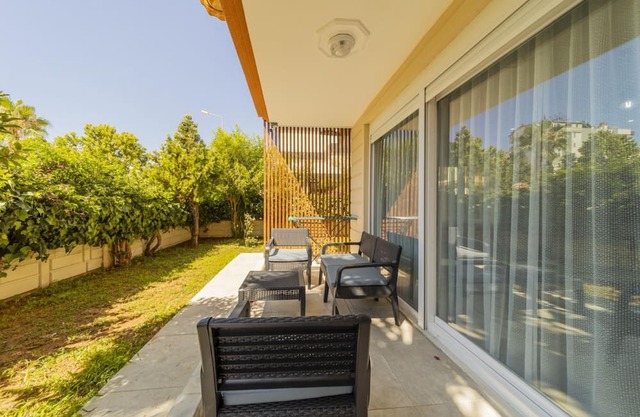 Cozy Flat w Garden 5 min to Beach in Antalya