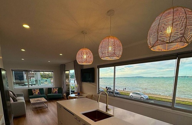 Maraetai Beachfront Retreat