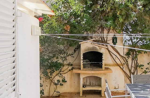 Three bedroom house by the sea