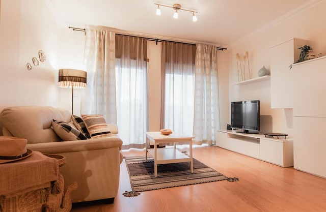 Sunshine Beach Apartment- Apartament Near the Beach