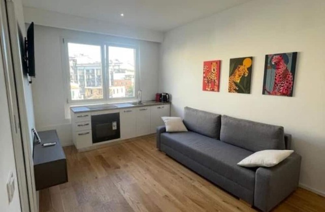 Flora: 1 Bedroom Apartment 1