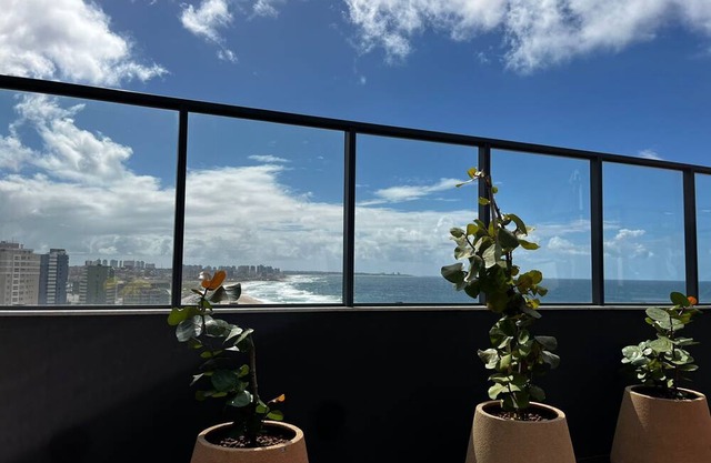 Art Studio - Seafront Armação Beach - Studio with Sea View 30m Unit 123)