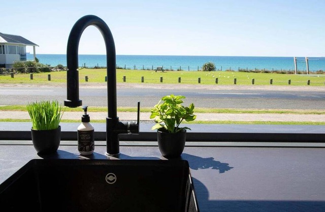 Mooney Manor Beach Bach