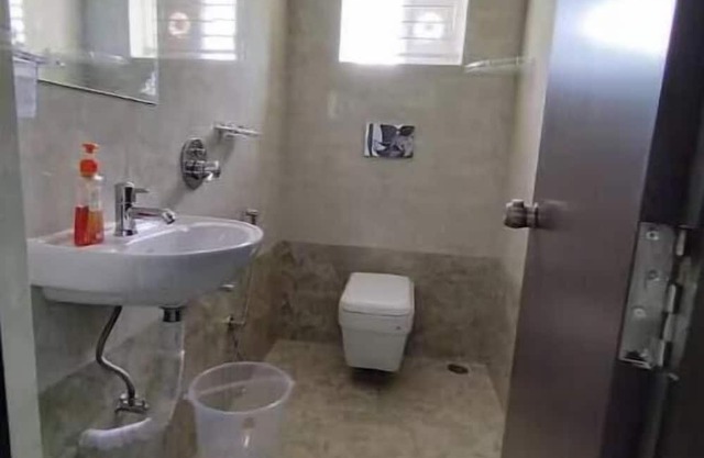 Deluxe 1 bhk Near Omega Hospital