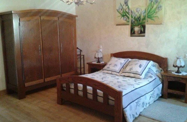 Room in renovated farmhouse - Nature and comfort with parking