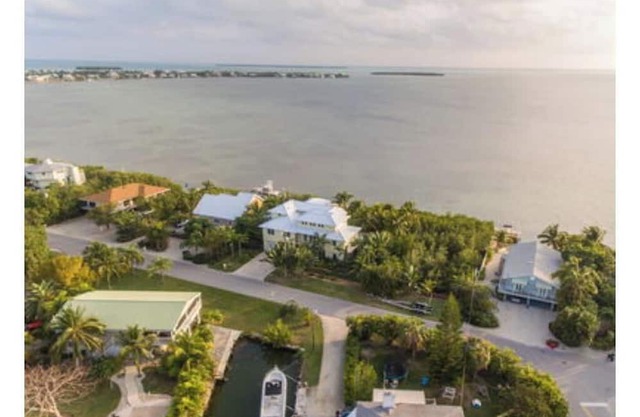 Stunning 4 bedroom 3.5 bath Open Water home with great boating