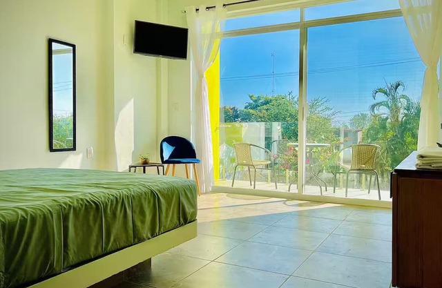 204 Room with A/C and good location