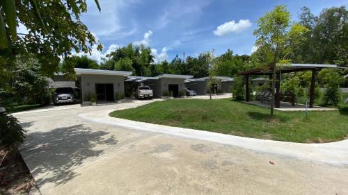 อยู่สุขรีสอร์ทสวนผึ้ง